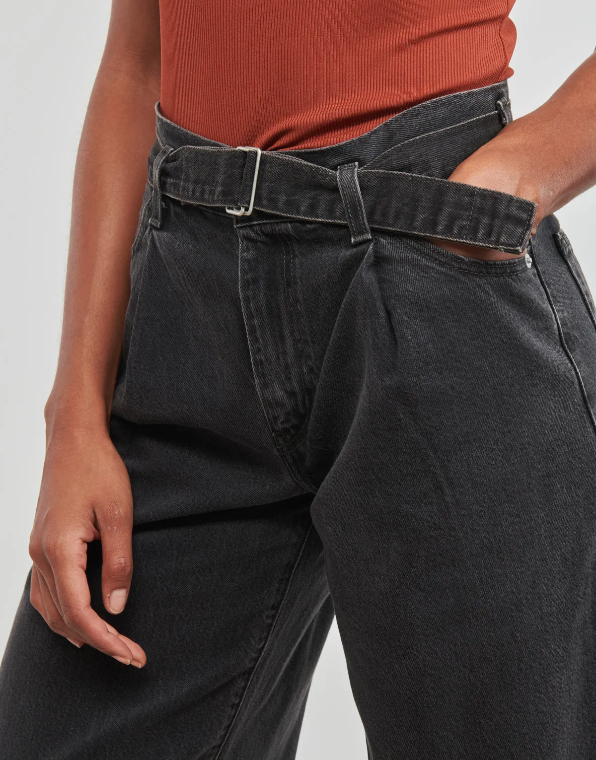 BELTED BAGGY