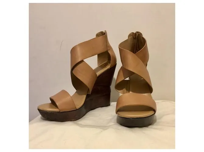 Diane Von Furstenberg DvF Opal Crisscross Wedge Sandalia Camel Marrón claro 