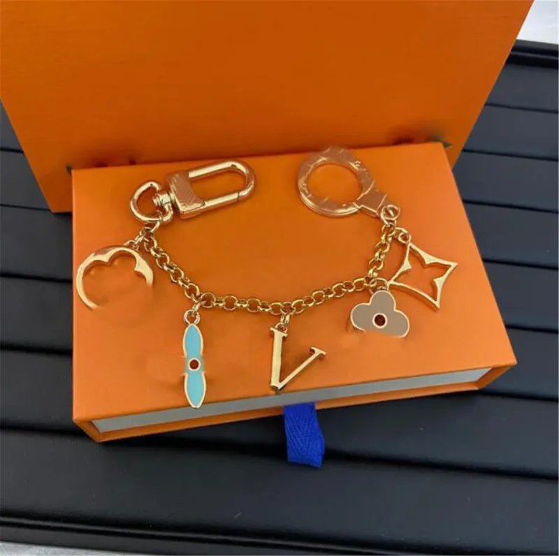 Diseñador de lujo Llavero Marca Llavero Hombre Coche Llavero Mujeres Hebilla Llaveros Bolsas Colgante Regalo exquisito