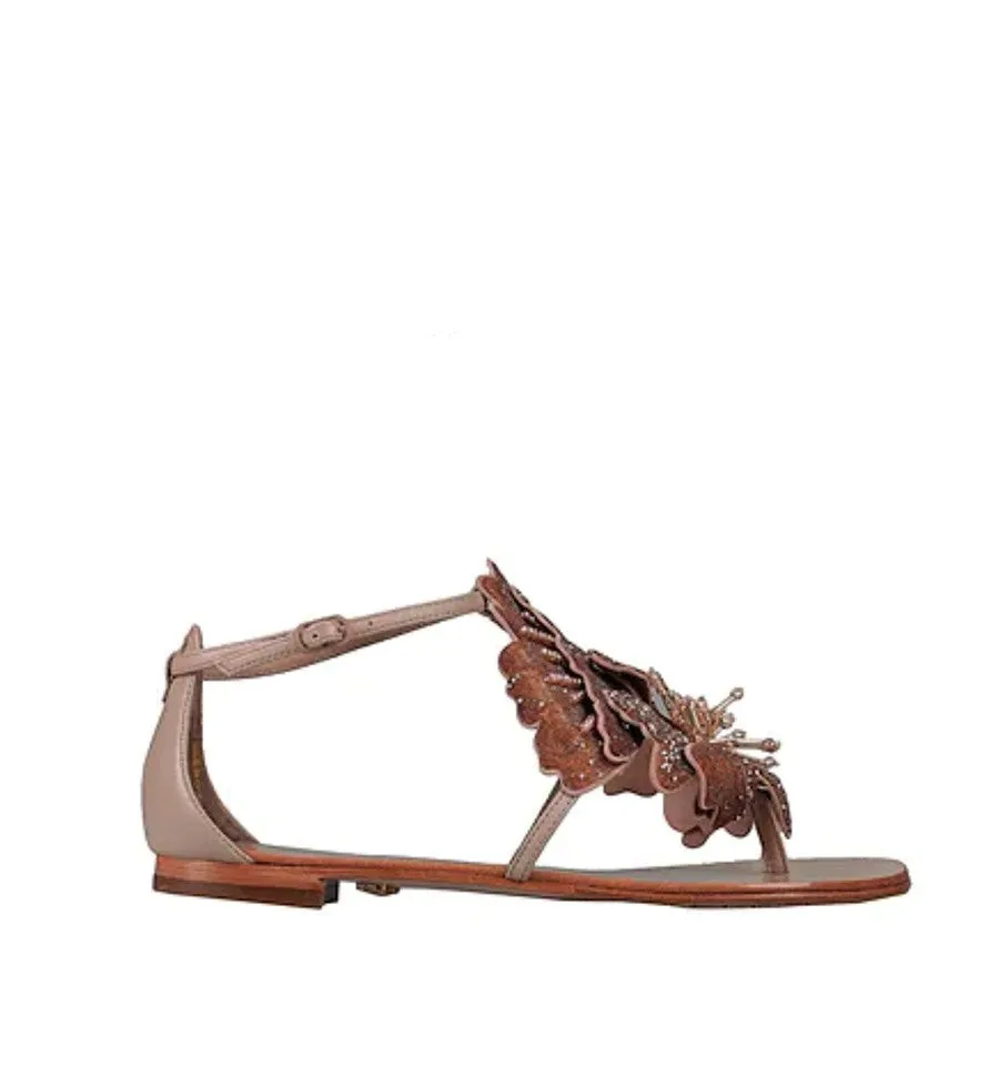 Sandalia con camelia en camel