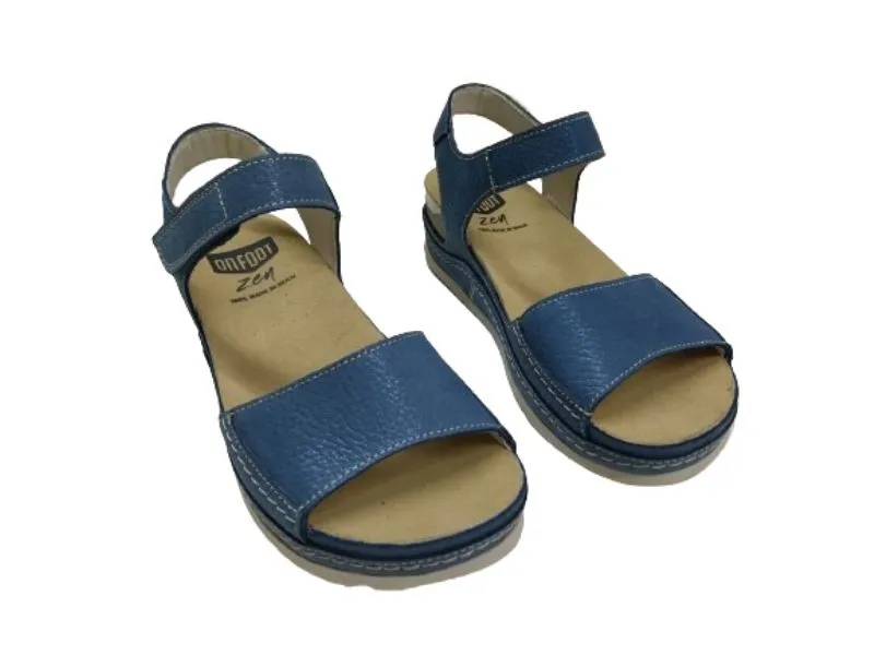 SANDALIA MADISON CON CUÑA ON FOOT EN COLOR MARINO 250