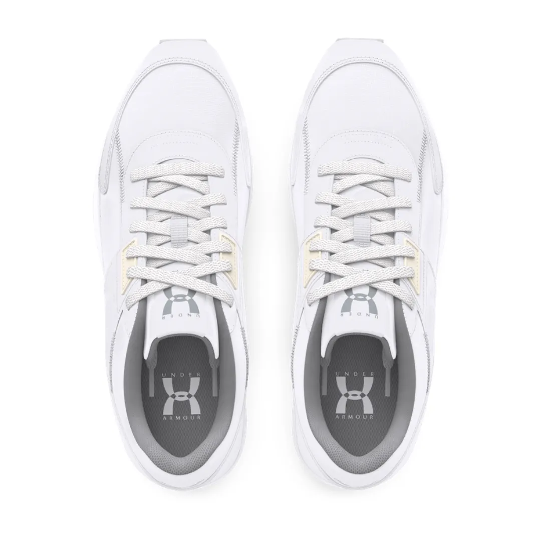 UA W ESSENTIAL RUNNER