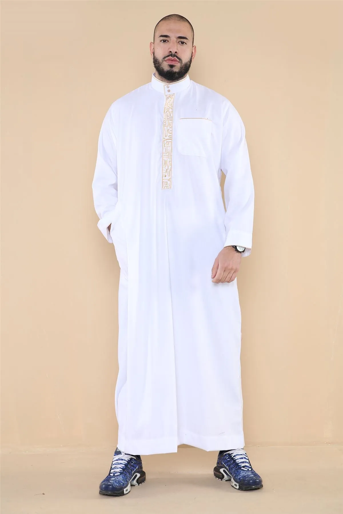 Vestimenta musulmana y arabe Jubba de algodon con bordado y cuello nehru para hombre